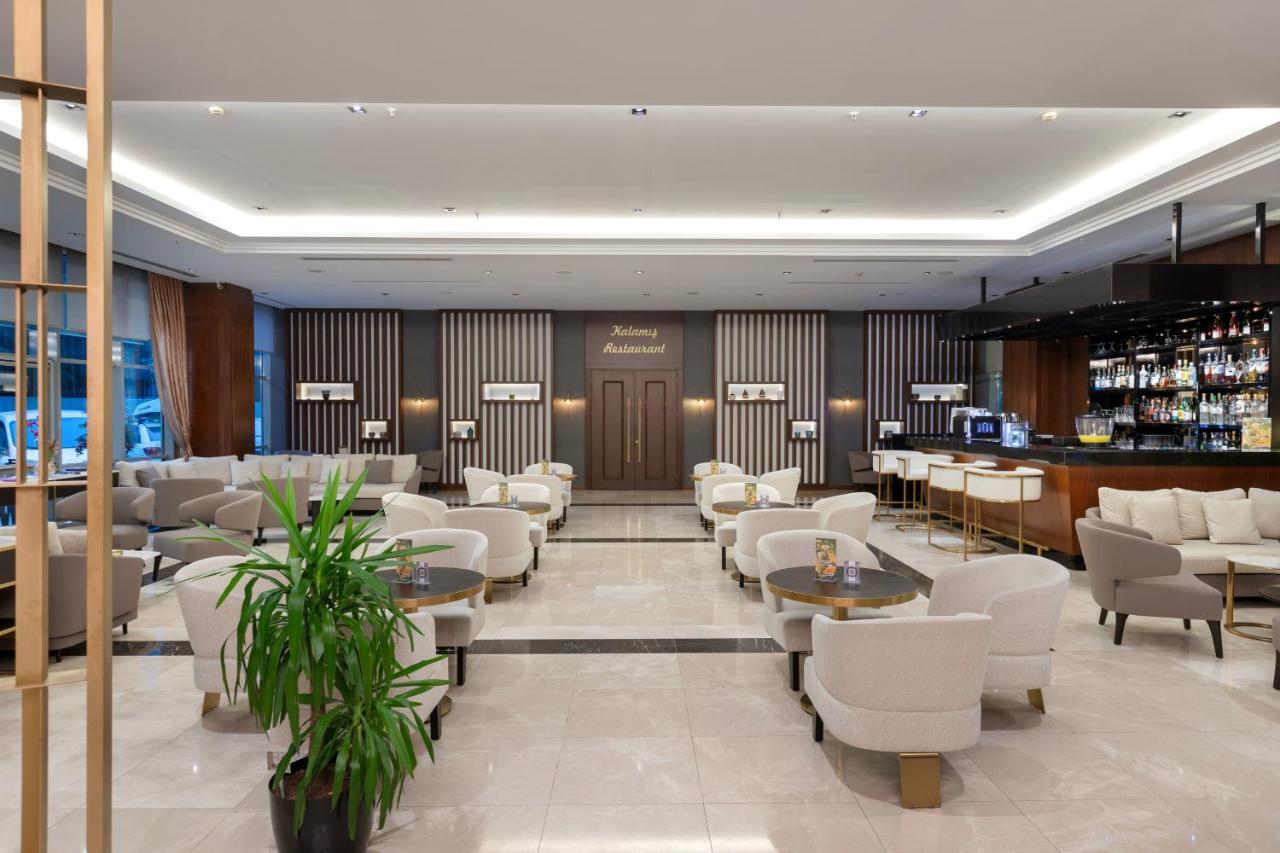 Miracle Istanbul Asia Airport Hotel & Spa Bagian luar foto The lounge at Istanbul Atatürk Airport