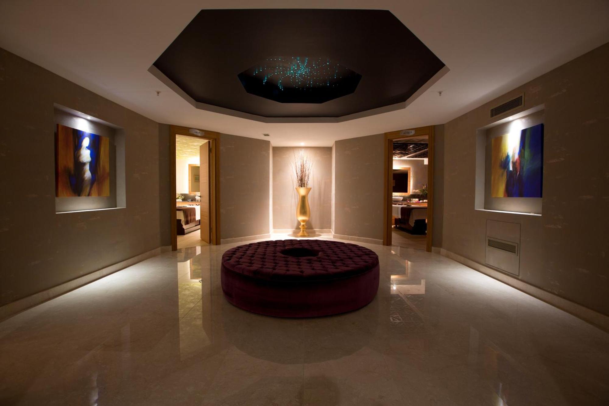 Miracle Istanbul Asia Airport Hotel & Spa Bagian luar foto The Spa at The Dorchester
