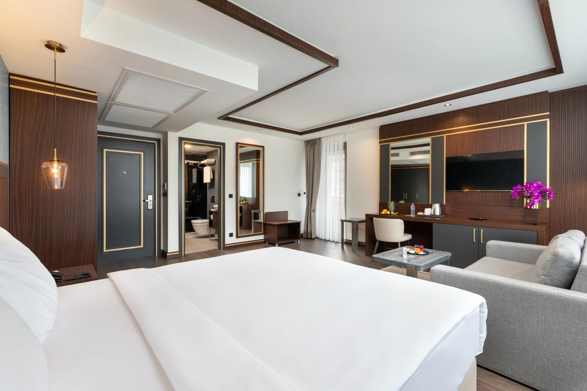 Miracle Istanbul Asia Airport Hotel & Spa Bagian luar foto Suite